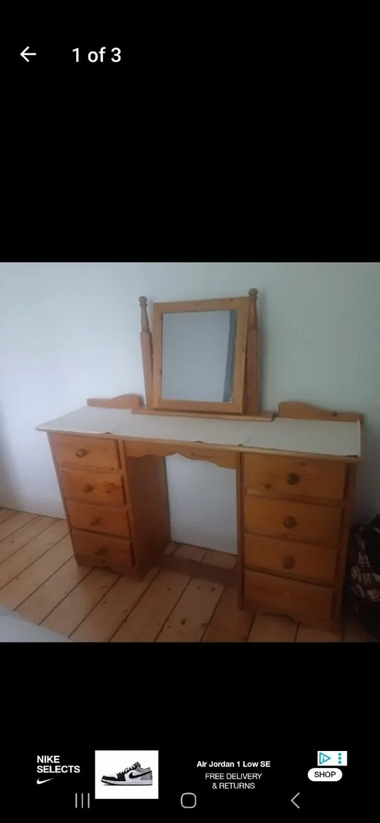 Dresser and mirror - Image 2