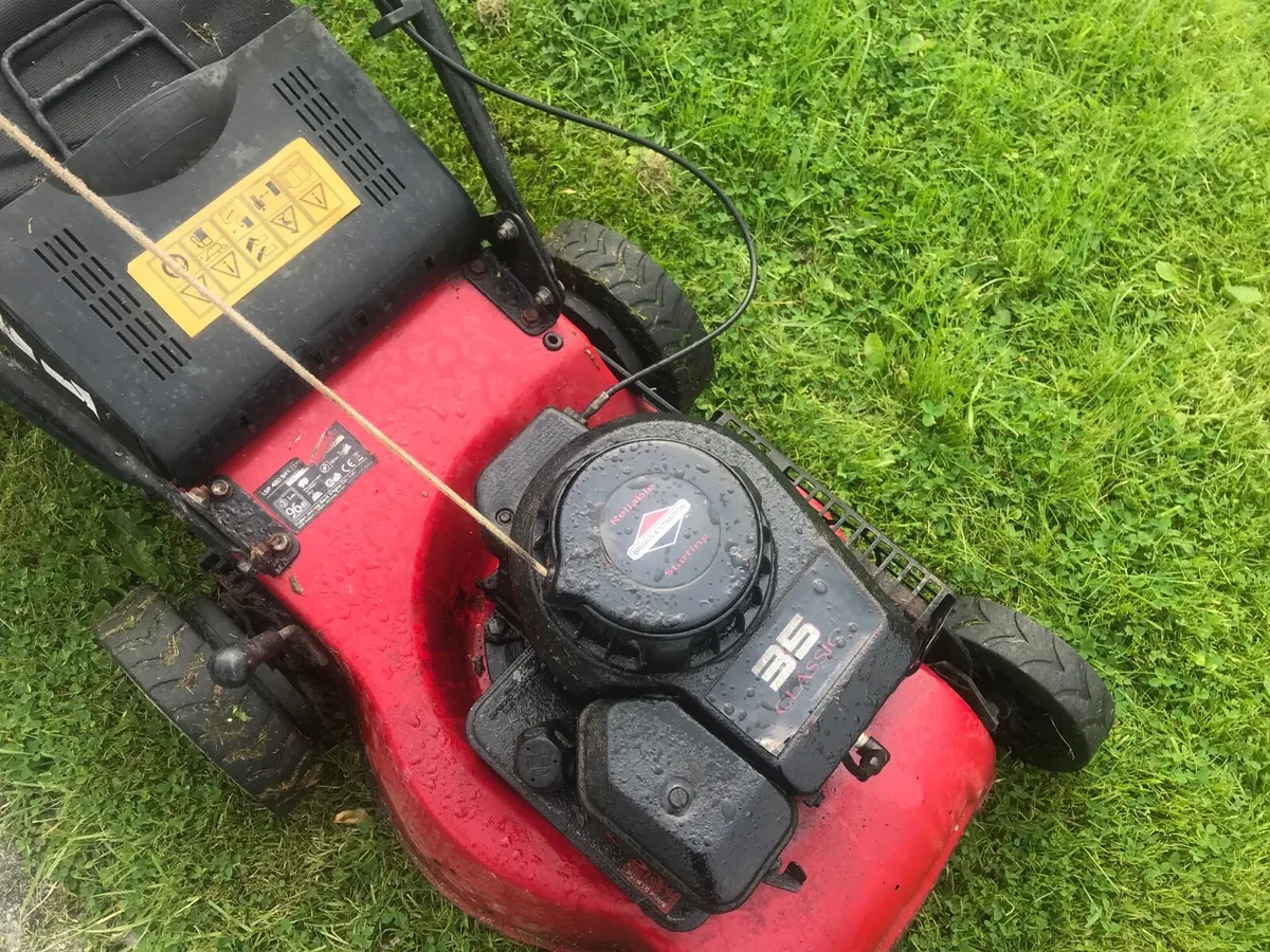 Briggs and stration Lawnmower - Image 4
