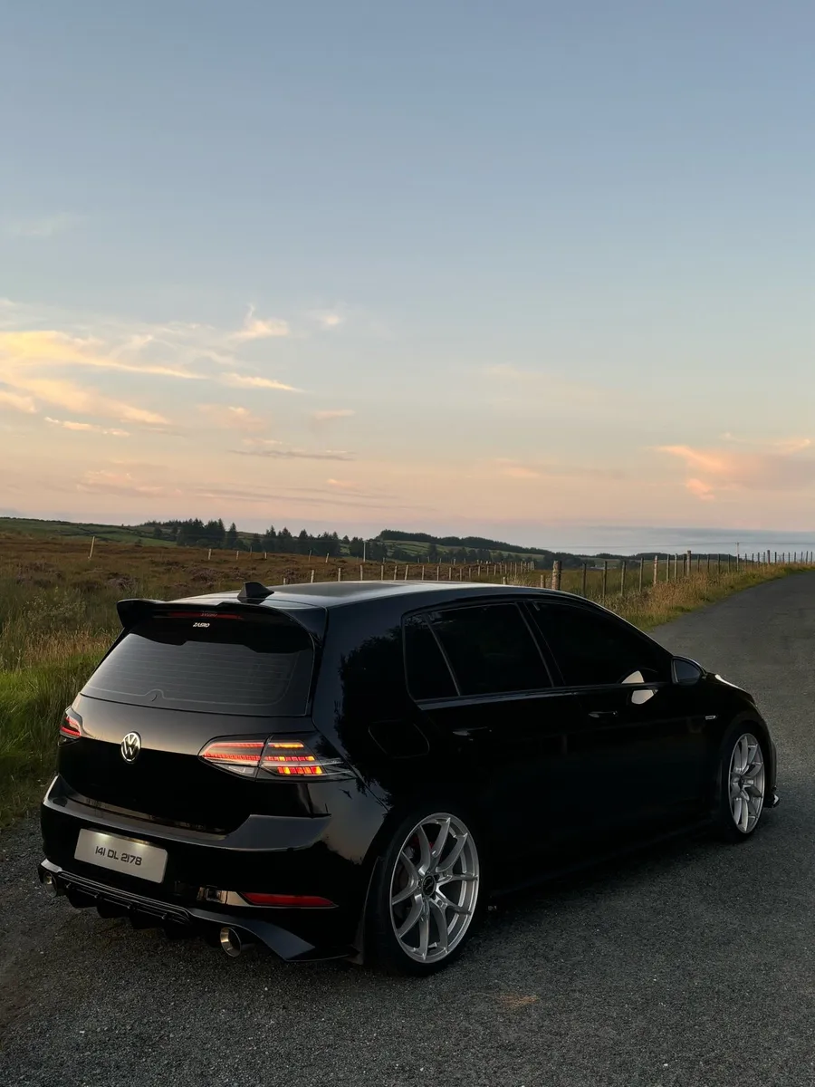 VW Golf Mk7 Manual - Image 3