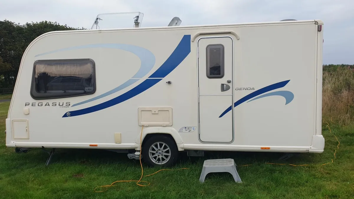2011 2 Berth Caravan - Image 3