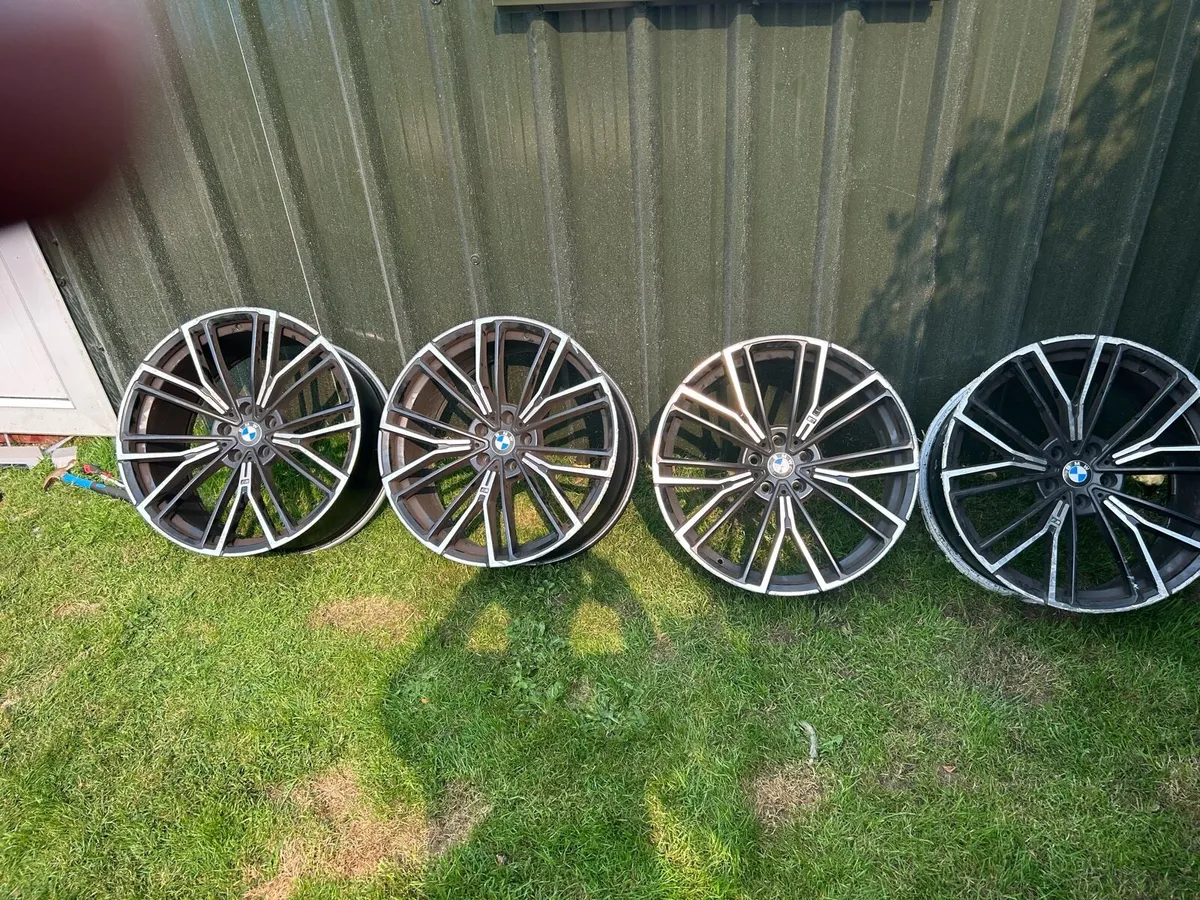 20 inch BMW alloy wheels - Image 3