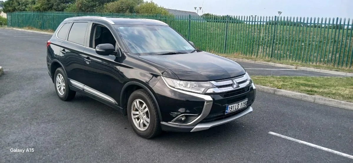 Mitsubishi Outlander - Image 1