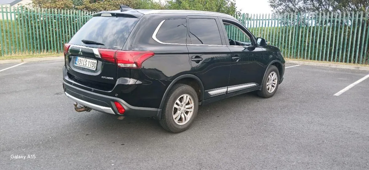 Mitsubishi Outlander - Image 2