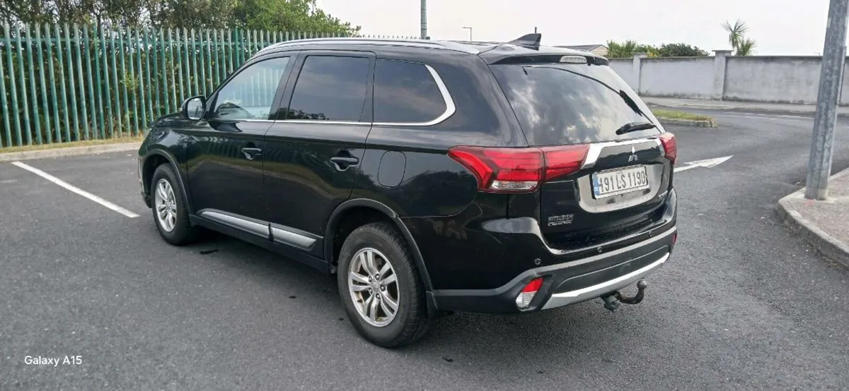 Mitsubishi Outlander - Image 3