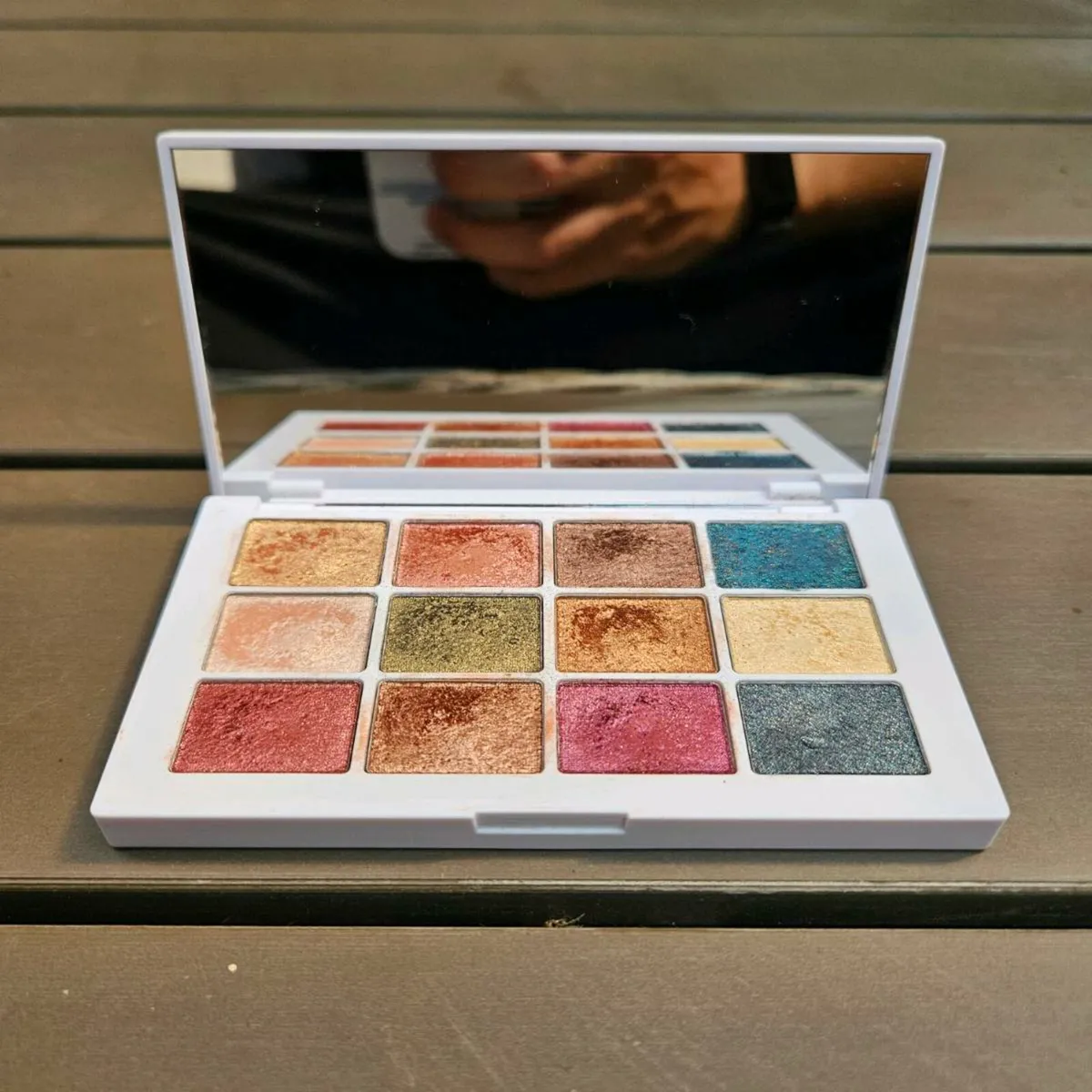 Master Metallics Eyeshadow Palette - Image 4