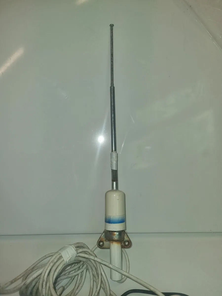 VHF Marine Radio - Image 2