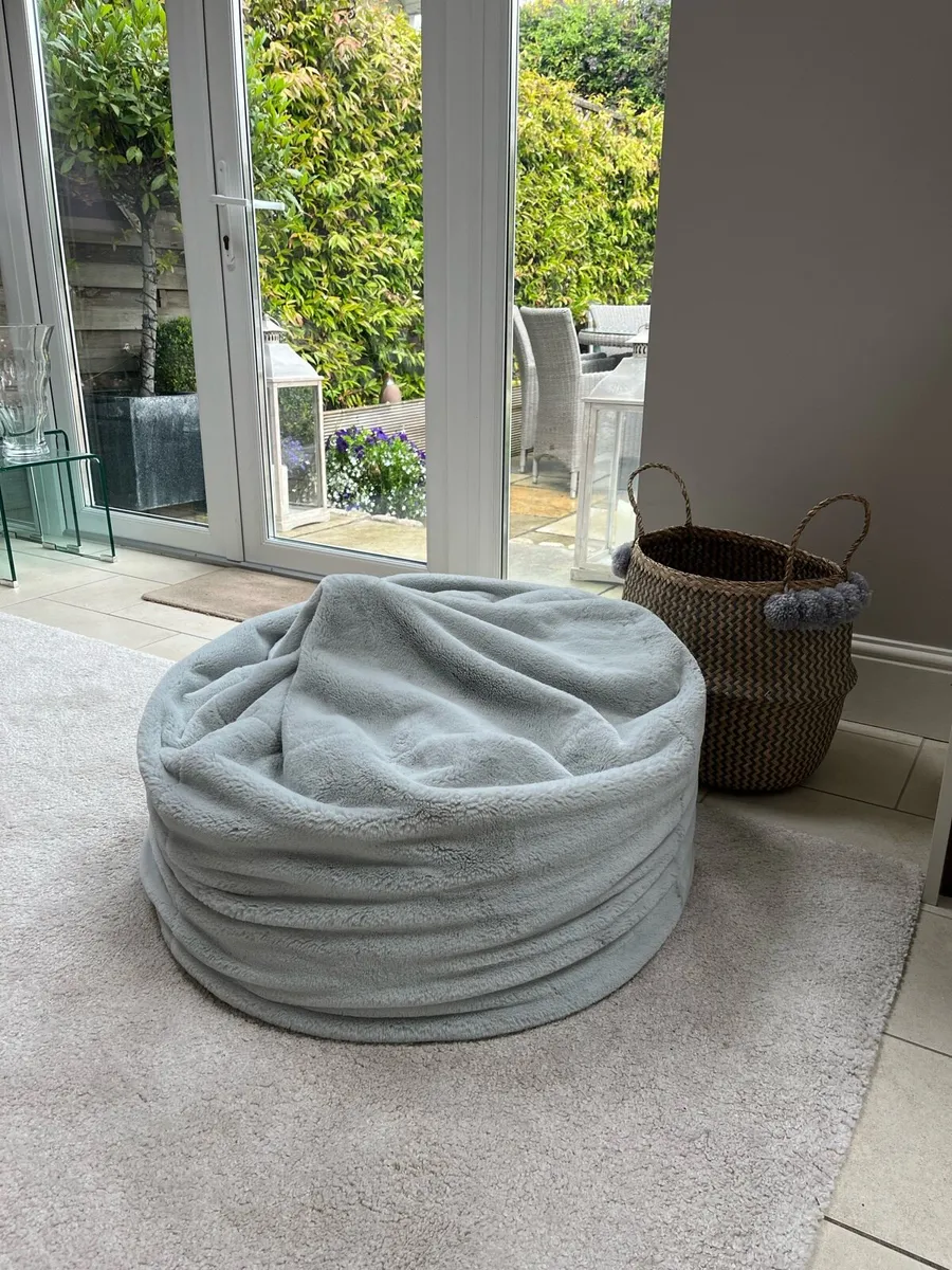 Grey fur Beanbag