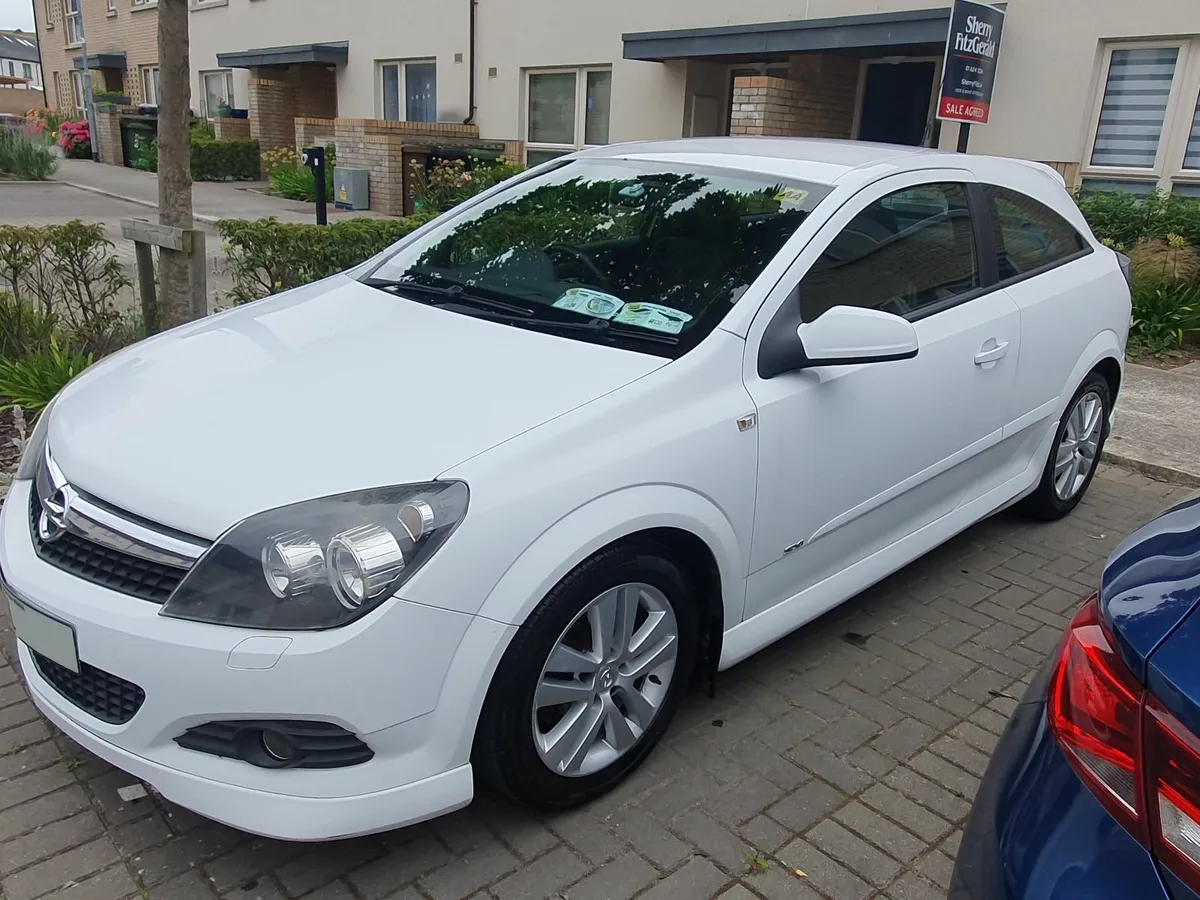 Opel Astra 2008 SXI 1.4L 16V - Image 2