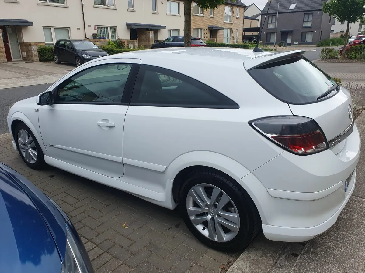Opel Astra 2008 SXI 1.4L 16V - Image 3