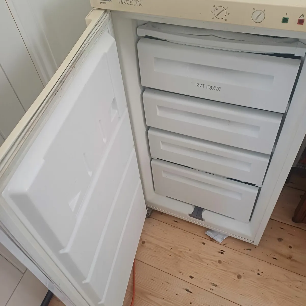 Freezer - Image 2