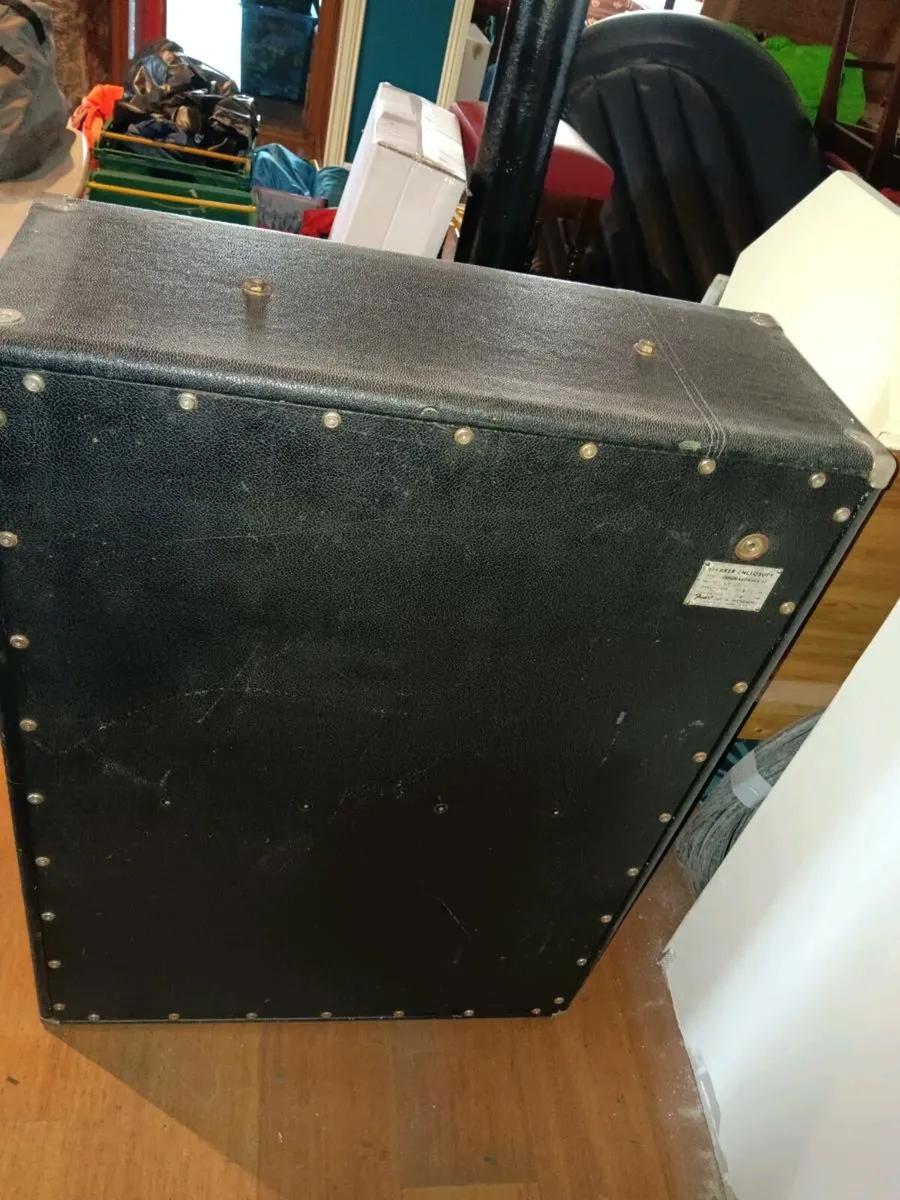 Fender Speakers Cabinet - Image 2