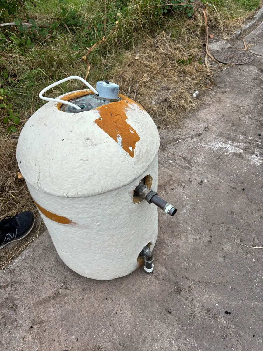 Central heating tank - Image 2