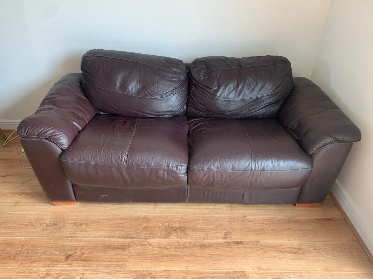 Leather couches - Image 2