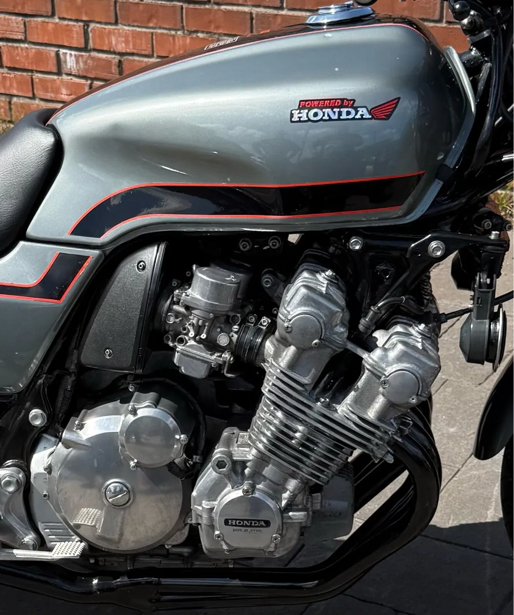 Motorcycle - Image 4
