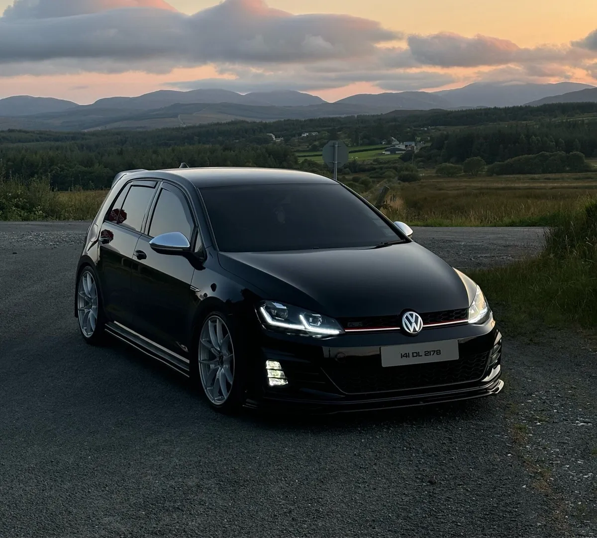 VW Golf Mk7 Manual - Image 2