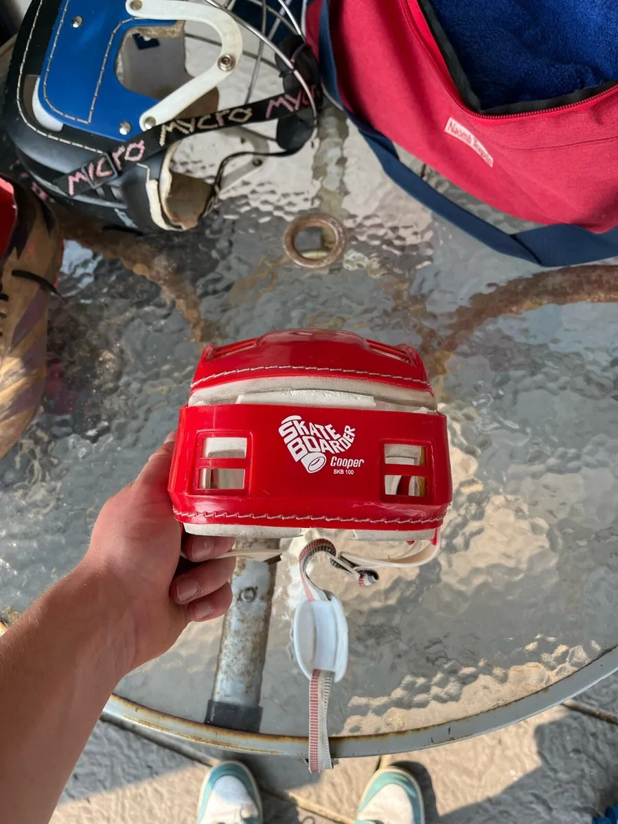 Oldstyle cooper skateboarder helmet - Image 1