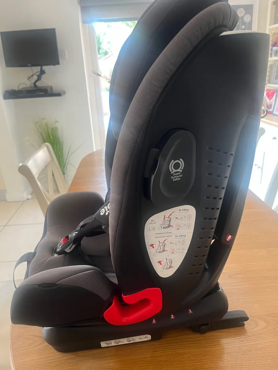 Car seat - Image 1