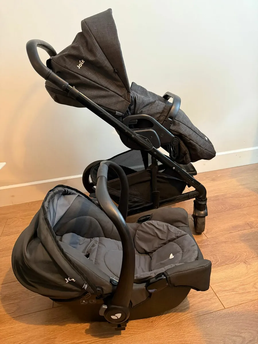 Joie 3 in 1 travel system - Image 3