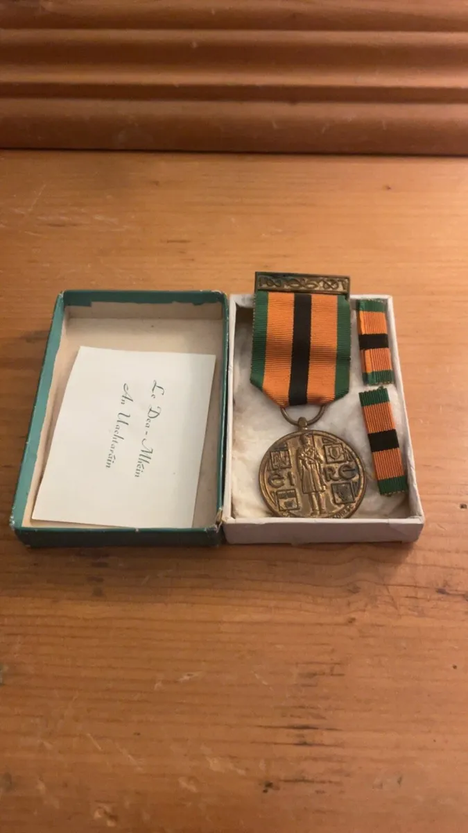Irish war of independence survivors medal - Image 1