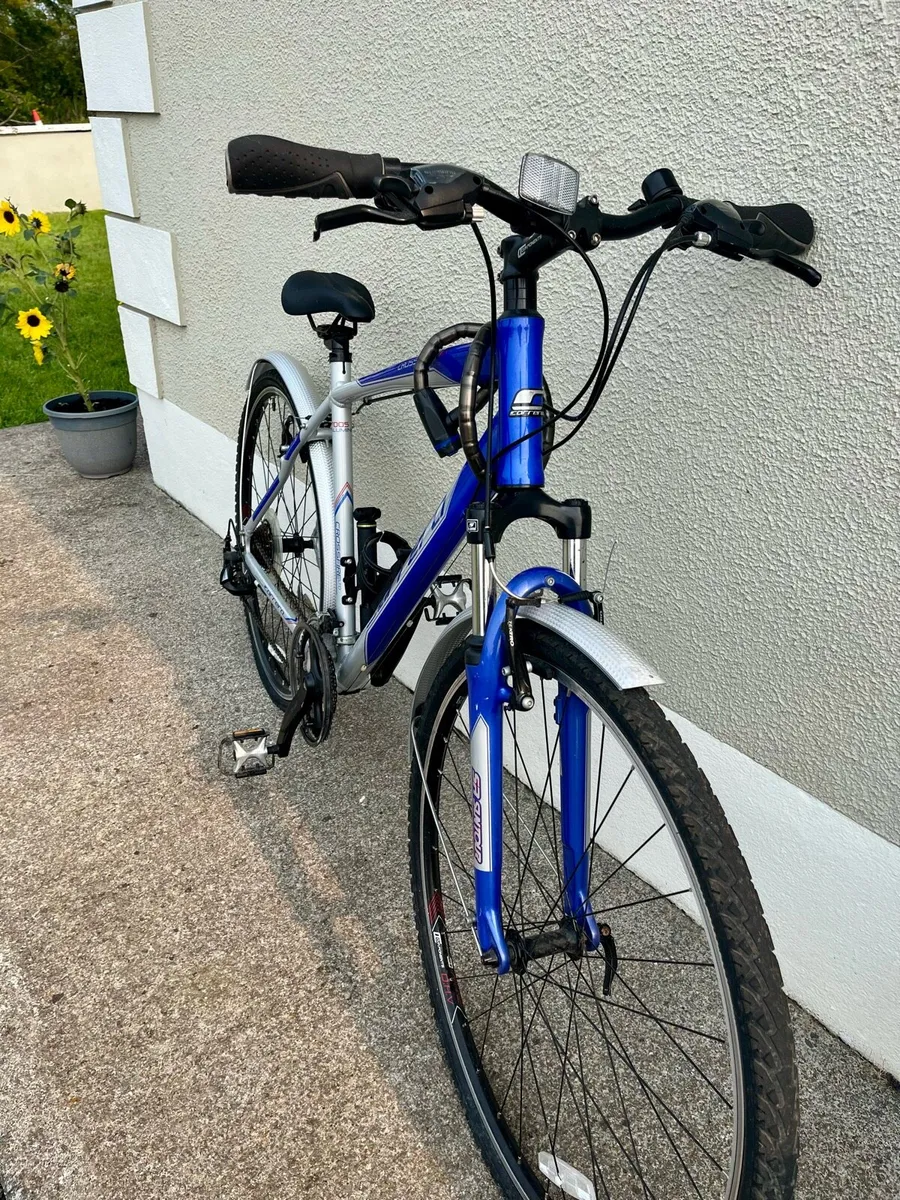 Beautiful carrera bike - Image 1