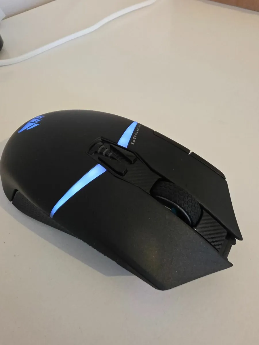 Corsair nightsabre wireless rgb gaming mouse - Image 3