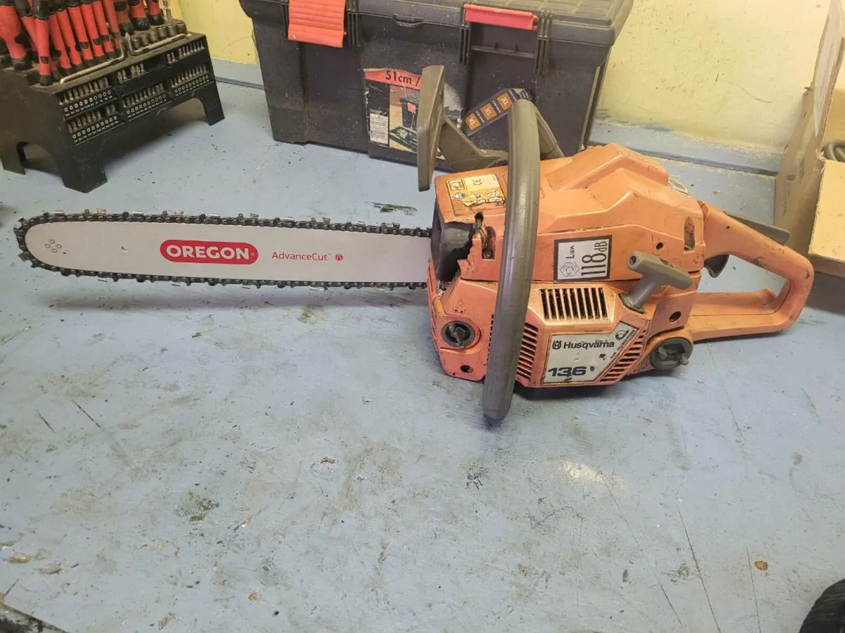 Husqvarna 136 chainsaw