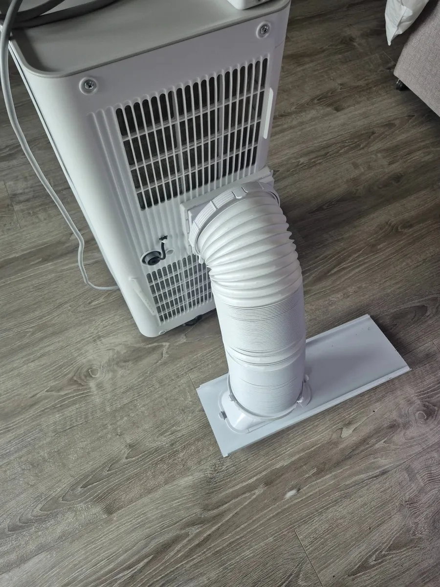 Comfee Air Conditioning Unit - Image 4
