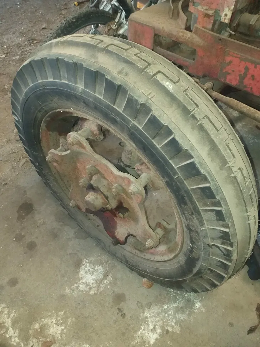 David Brown Tractor - Image 3