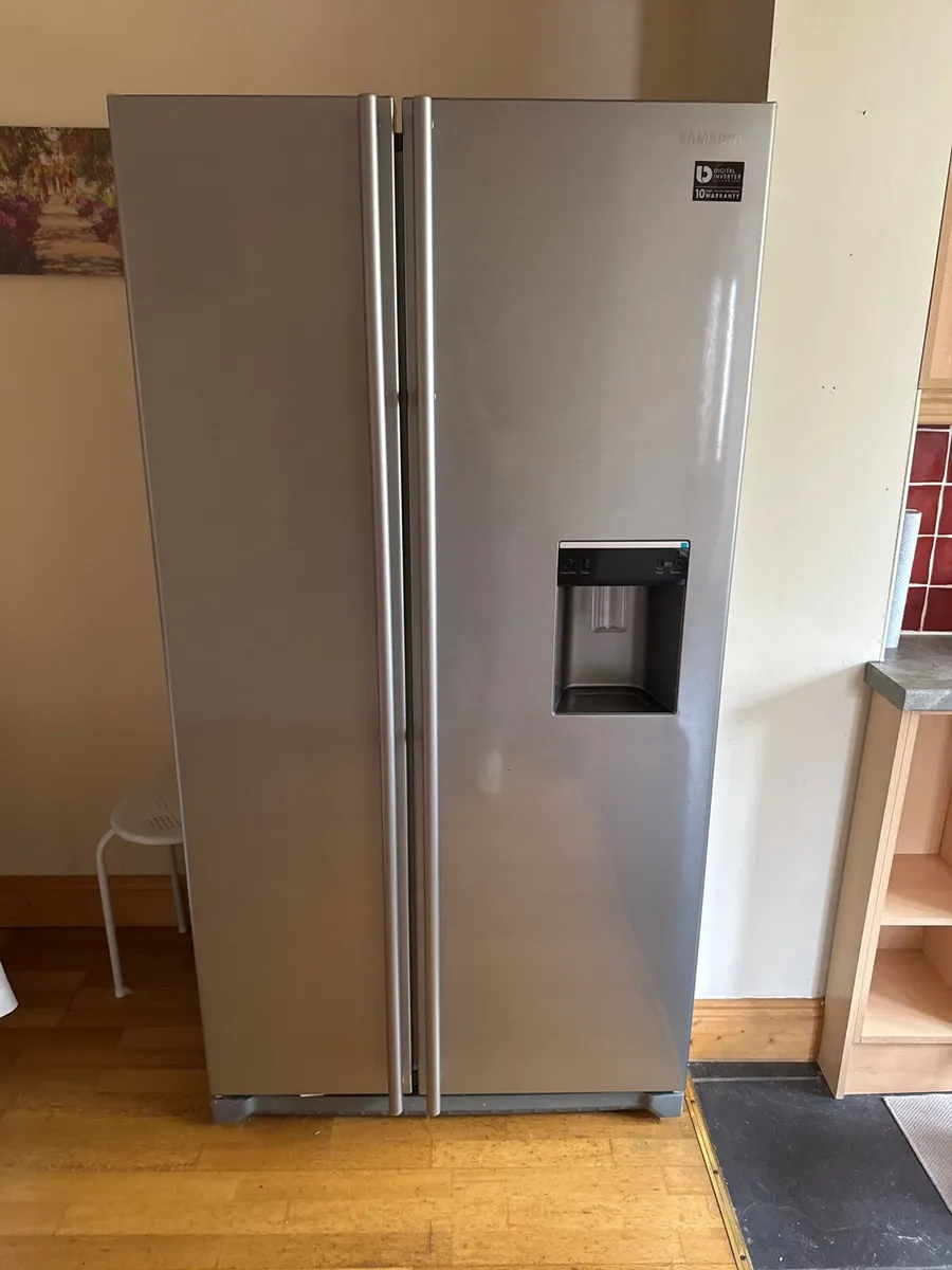 Samsung American style fridge freezer