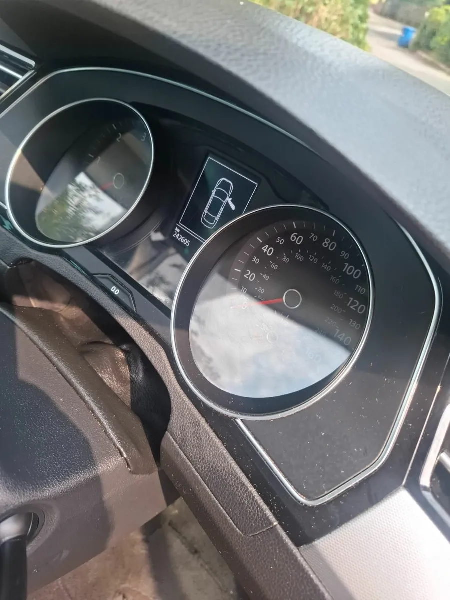 Volkswagen Passat 2017 - Image 1