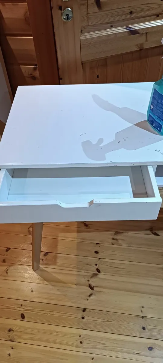 Desk - Image 3