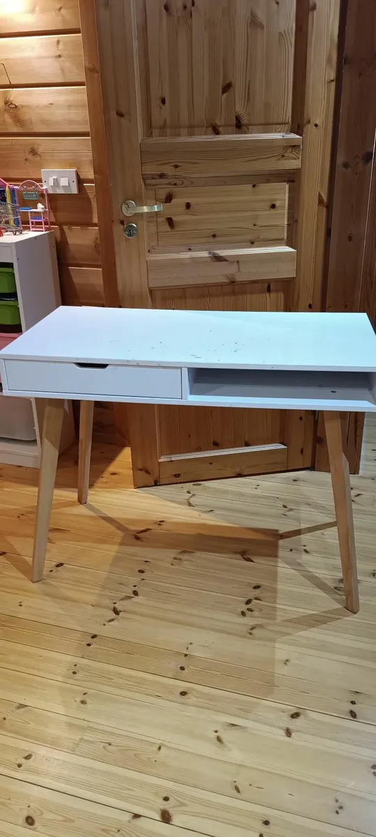Desk - Image 1