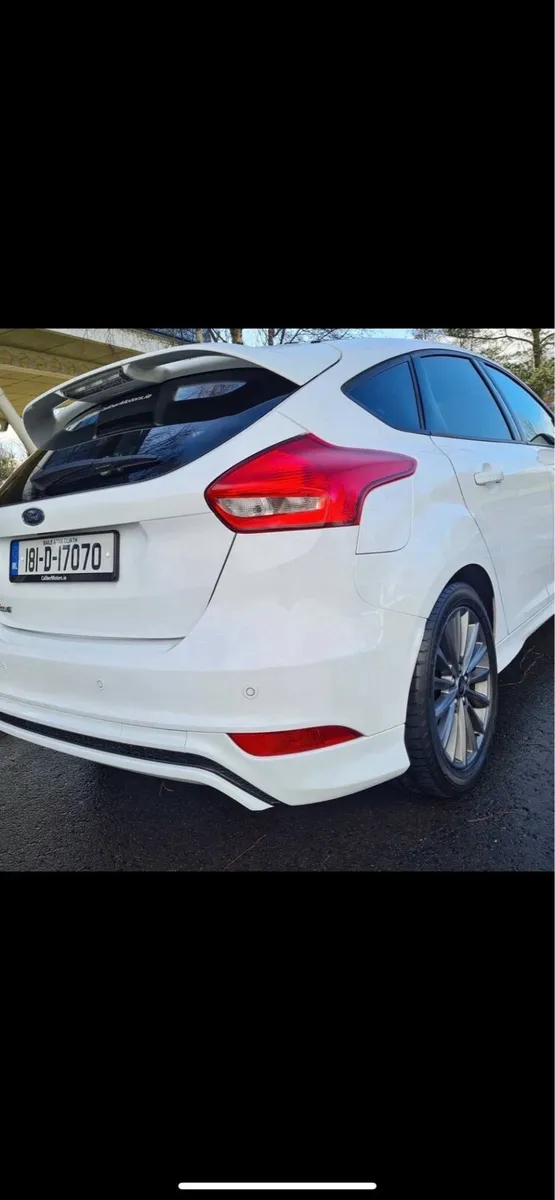 2018 Ford Focus ST-Line - Image 3