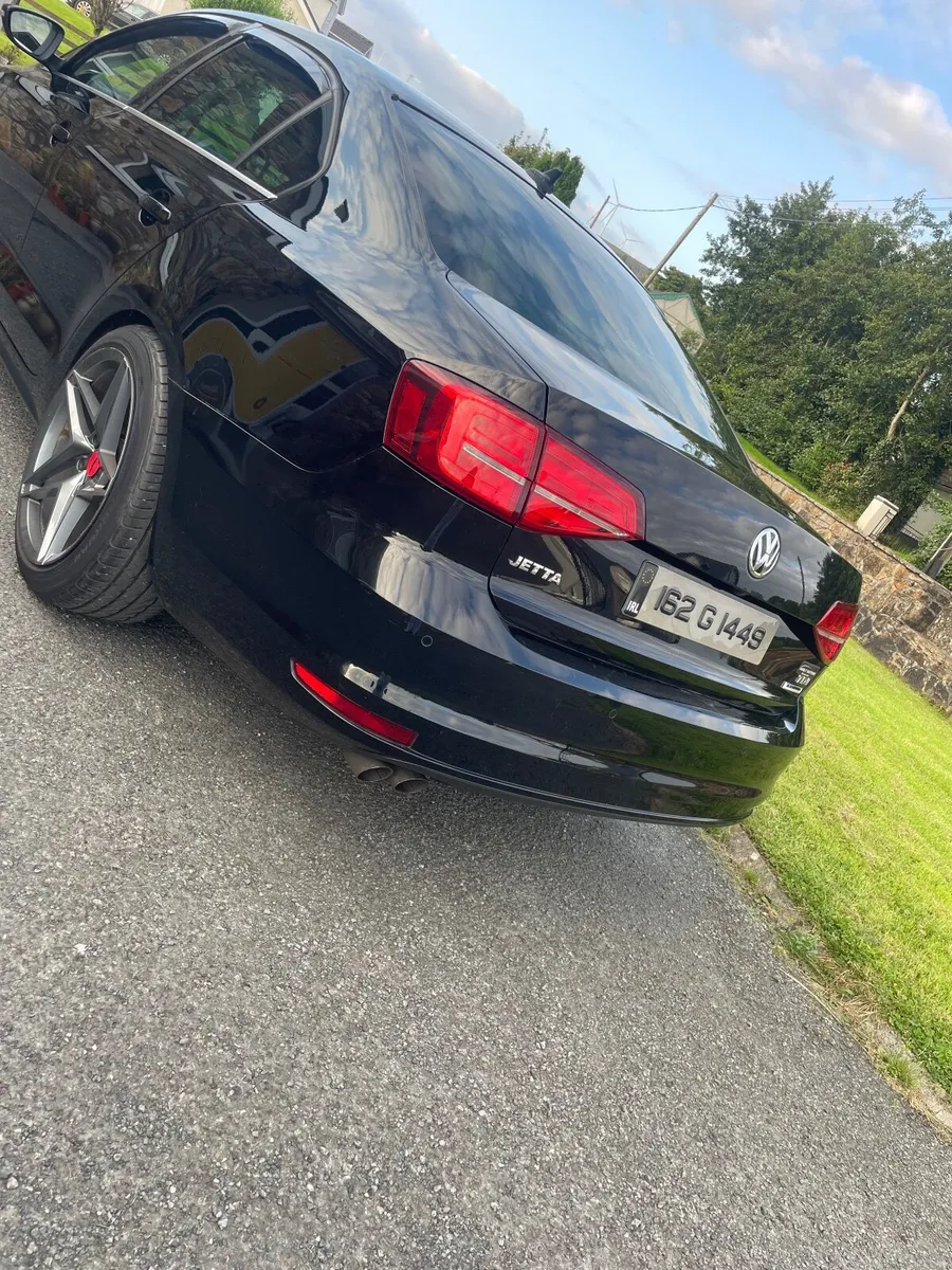 Volkswagen Jetta 2016 - Image 3
