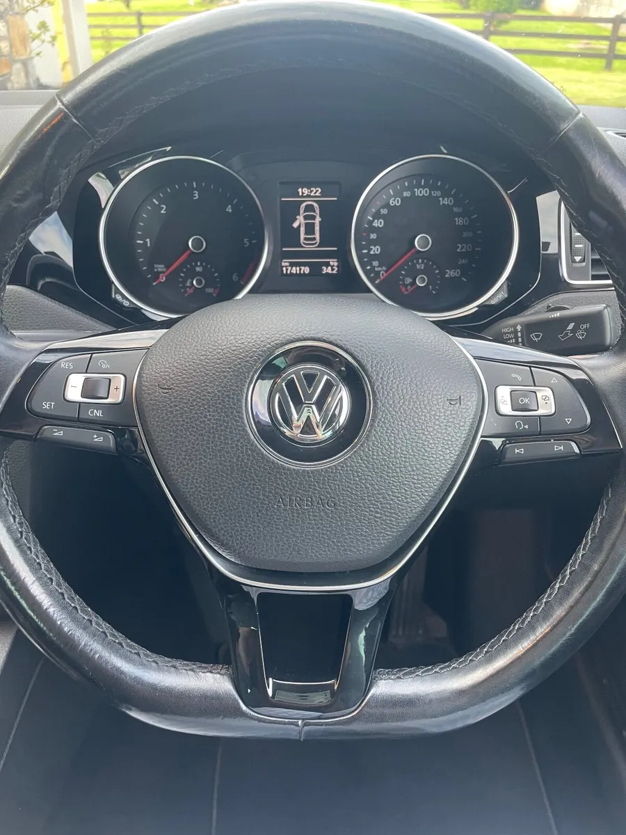 Volkswagen Jetta 2016 - Image 4