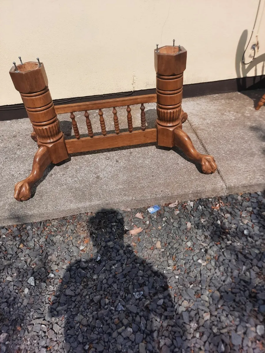 Table pod - Image 1