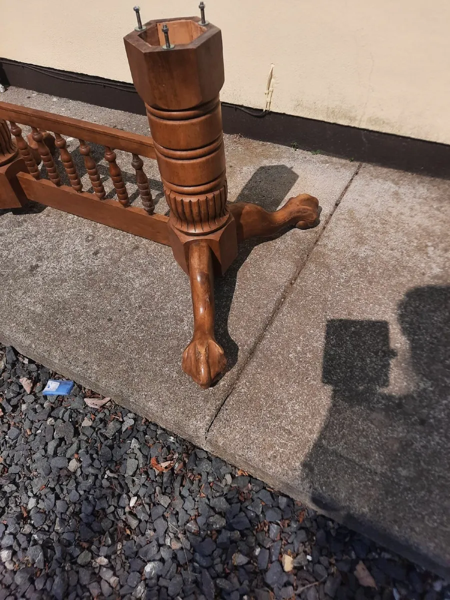 Table pod - Image 2