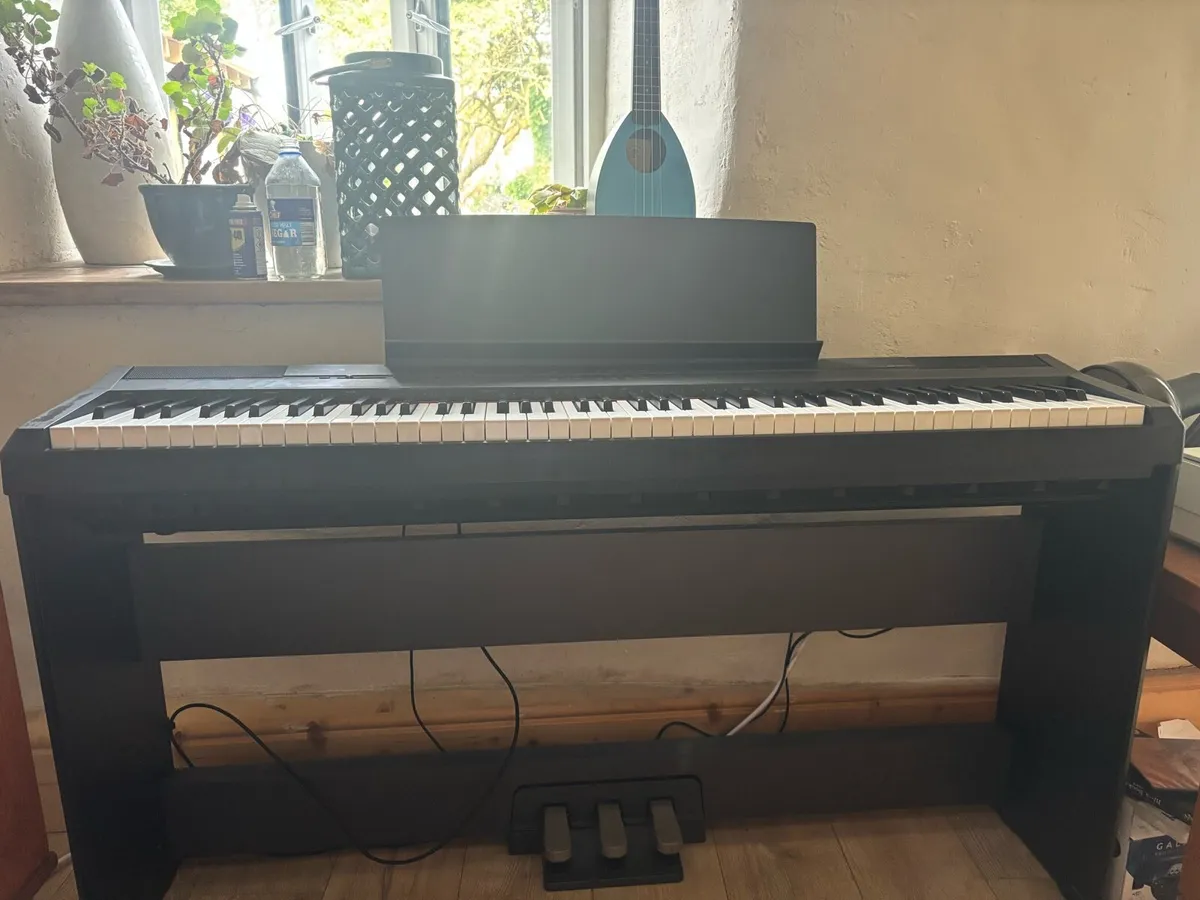 Digital piano - Image 2
