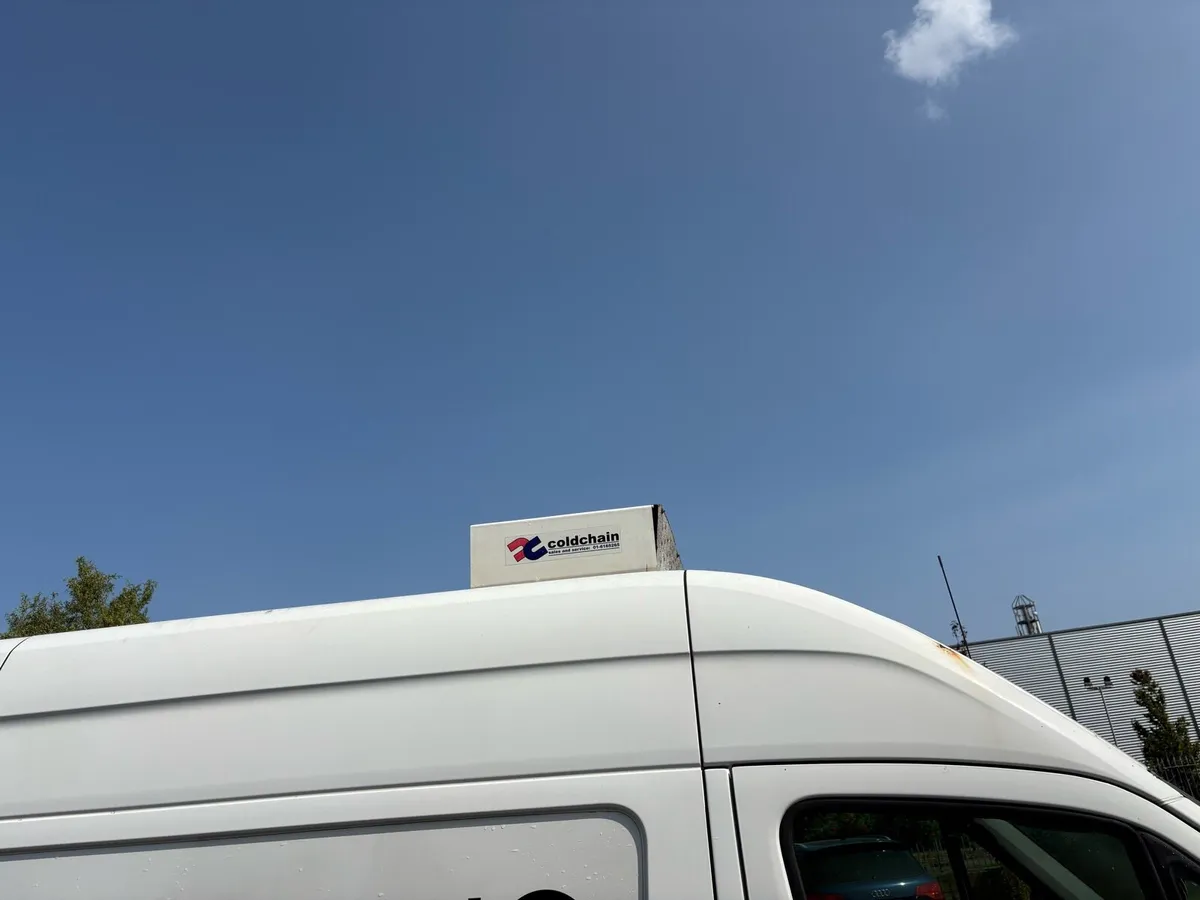 Volkswagen Crafter 2016 Refrigerated - Image 3