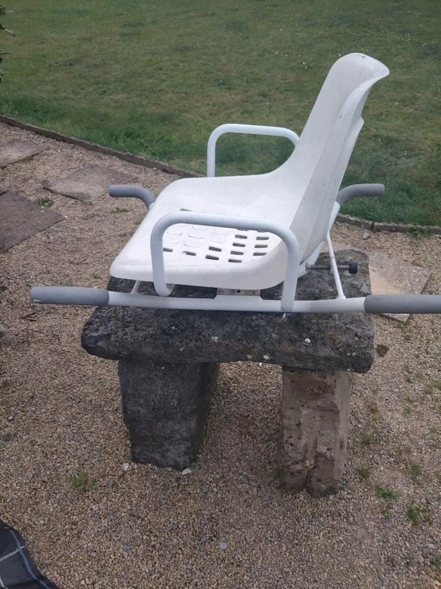 Bath Chair - Image 4