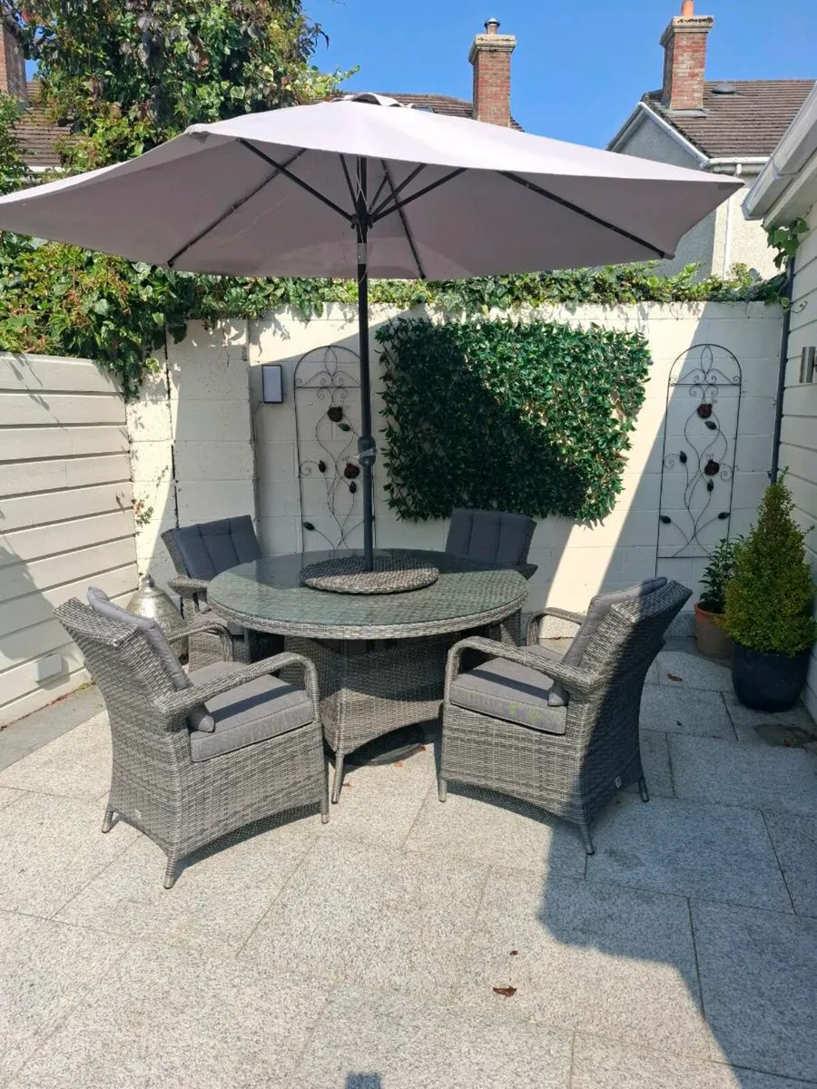 Rattan garden furniture - Image 4