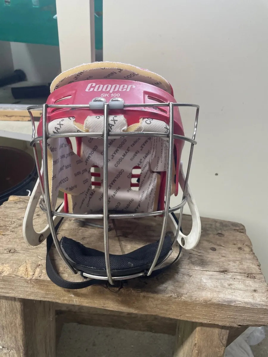 Hurling Helmet - Image 1