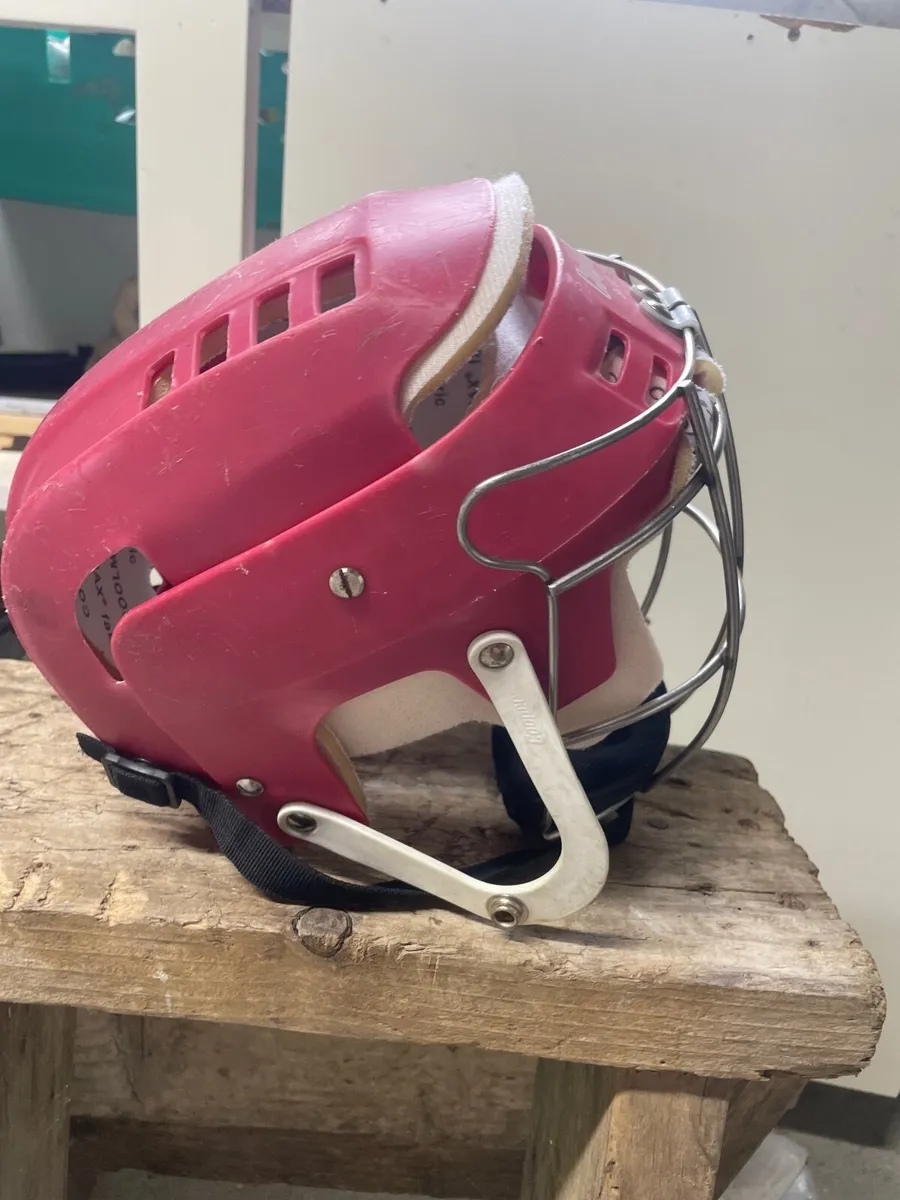 Hurling Helmet - Image 4