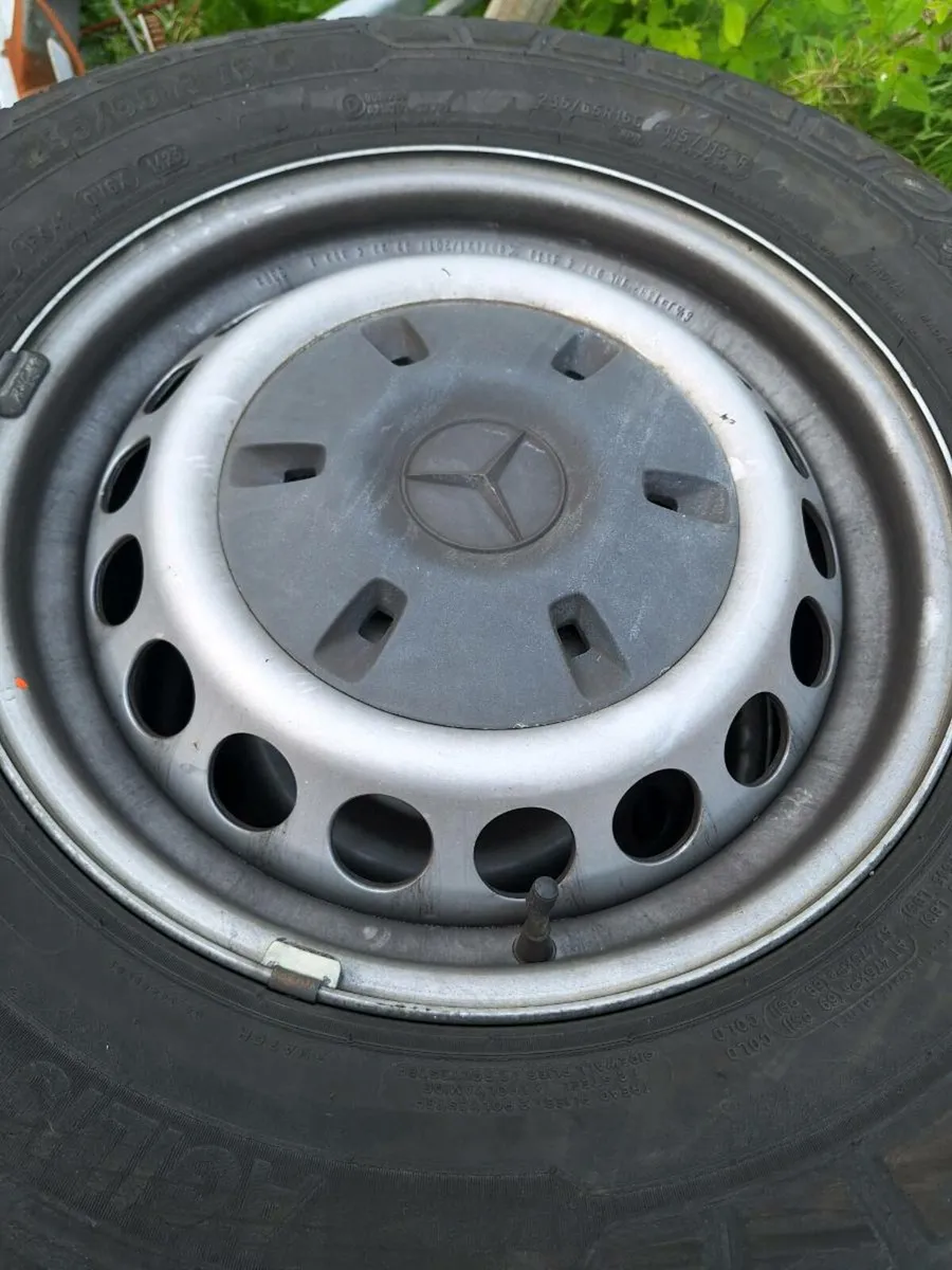 Mercedes sprinter sliding door and  steel wheels - Image 2