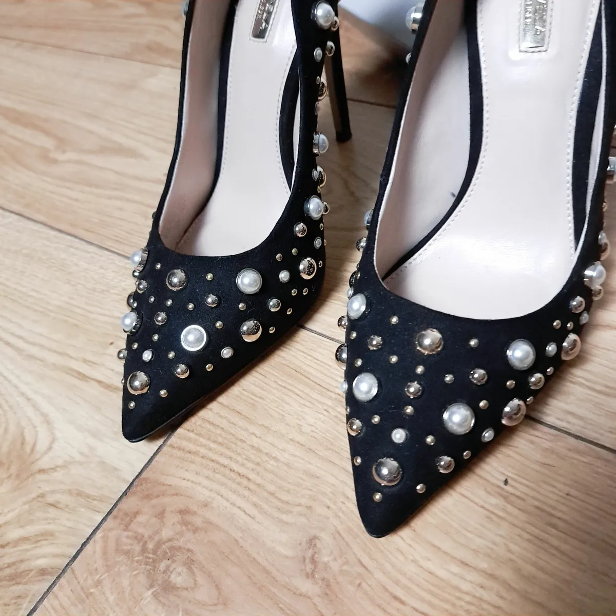 Carvela Kurt Geigor Black Suede Embellished 4UK - Image 3
