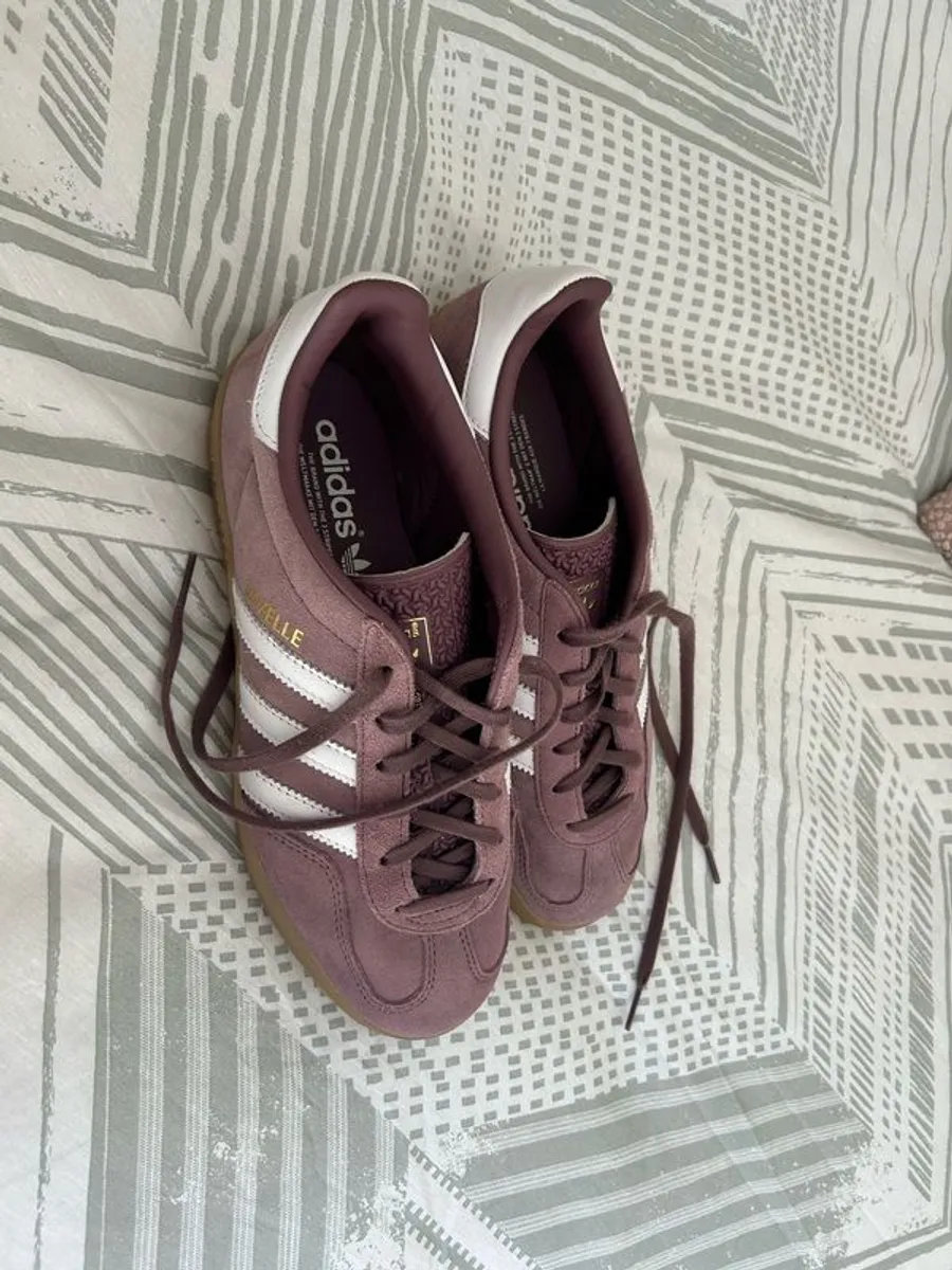 Addidas gazelle trainers (size 6) like new - Image 4