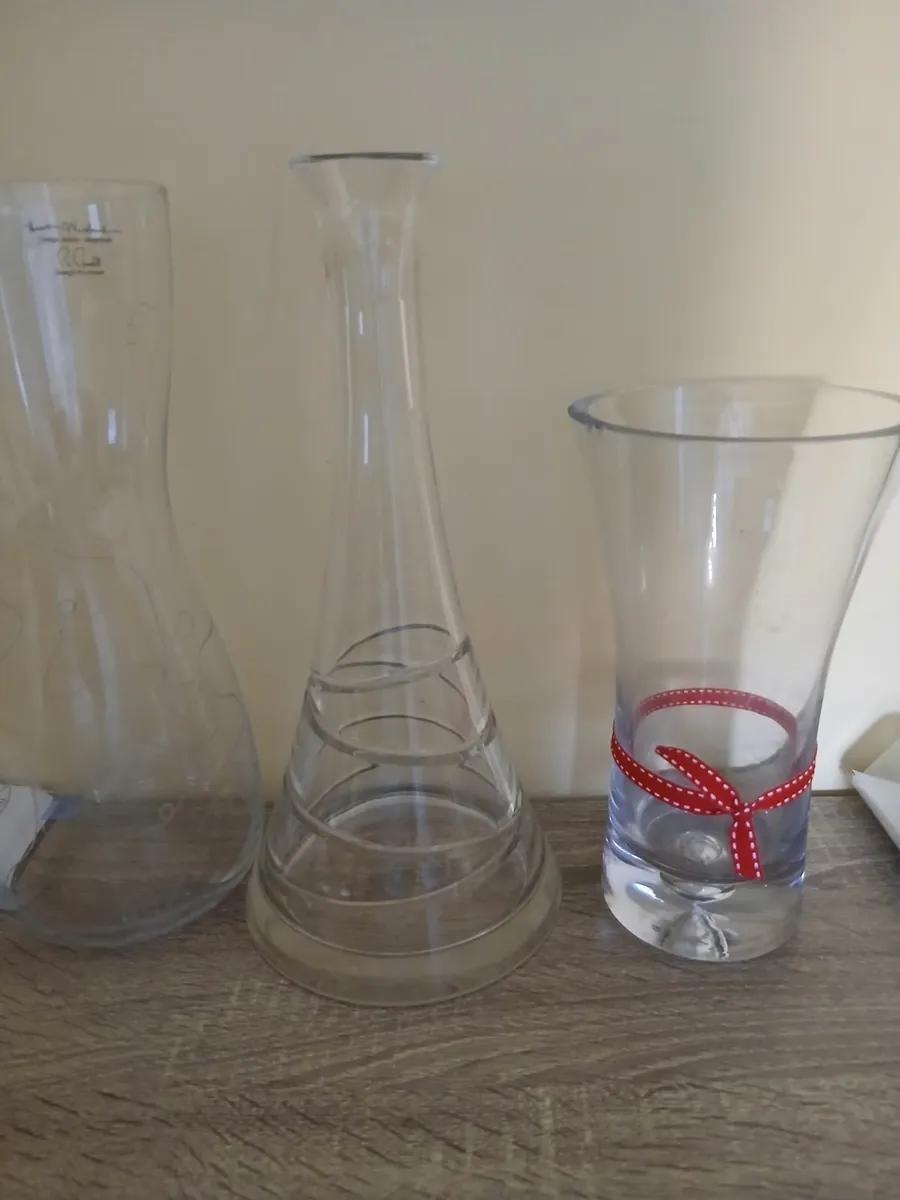 Flower vases x 3 - Image 1