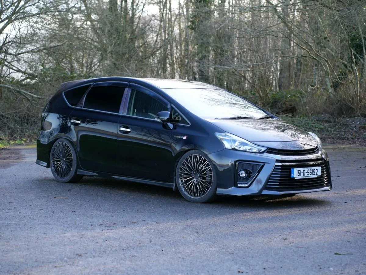 🔥 Toyota Prius Alpha GR (G's) 140hp HIGH Spec !!! - Image 4