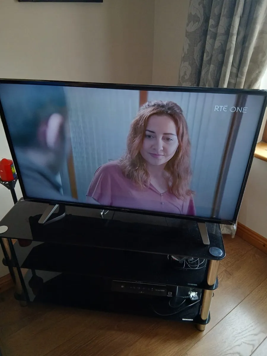 TV - Image 1