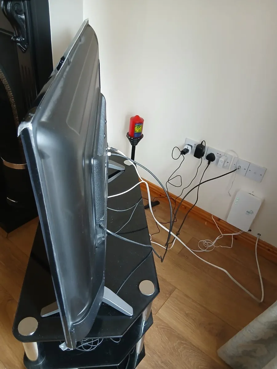 TV - Image 2